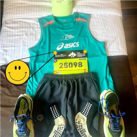 OMNY Race Bib Clips Set of 5 - Smilely 03 - omny ago